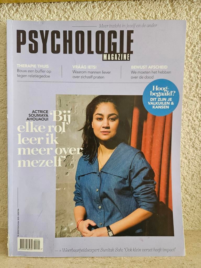 Psychologie Magazine - Actrice Soumaya Ahouaoui, Ophalen of Verzenden, Gelezen