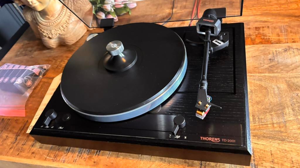 THORENS TD 2001 unieke en zeer mooie en goede platenspeler, Ophalen of Verzenden, Zo goed als nieuw, Thorens