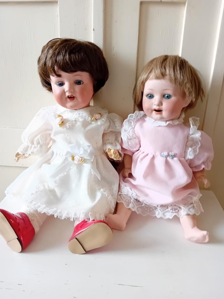 Twee mooie antieke popjes, Antiek en Kunst, Antiek | Speelgoed, Ophalen of Verzenden