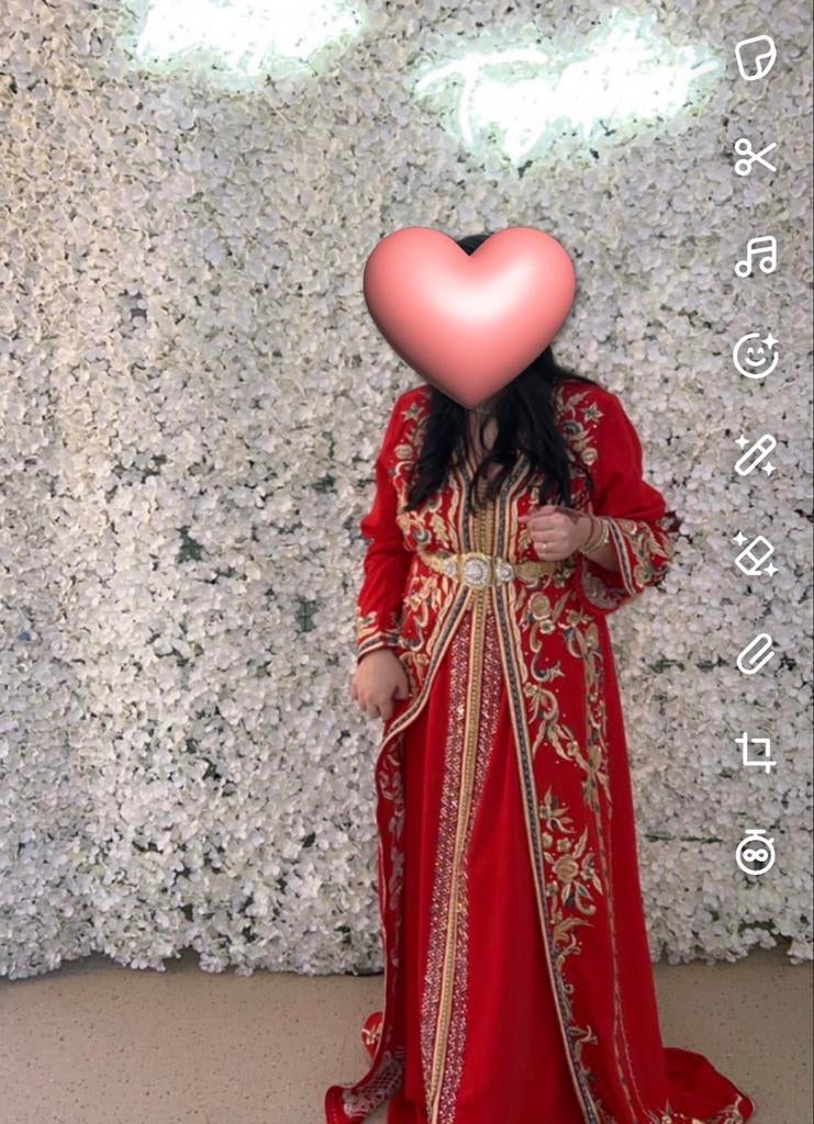 Prachtige rode Marokkaanse Kaftan met gouden borduursels, Kleding | Dames, Gelegenheidskleding, Gedragen, Galajurk, Maat 38/40 (M)