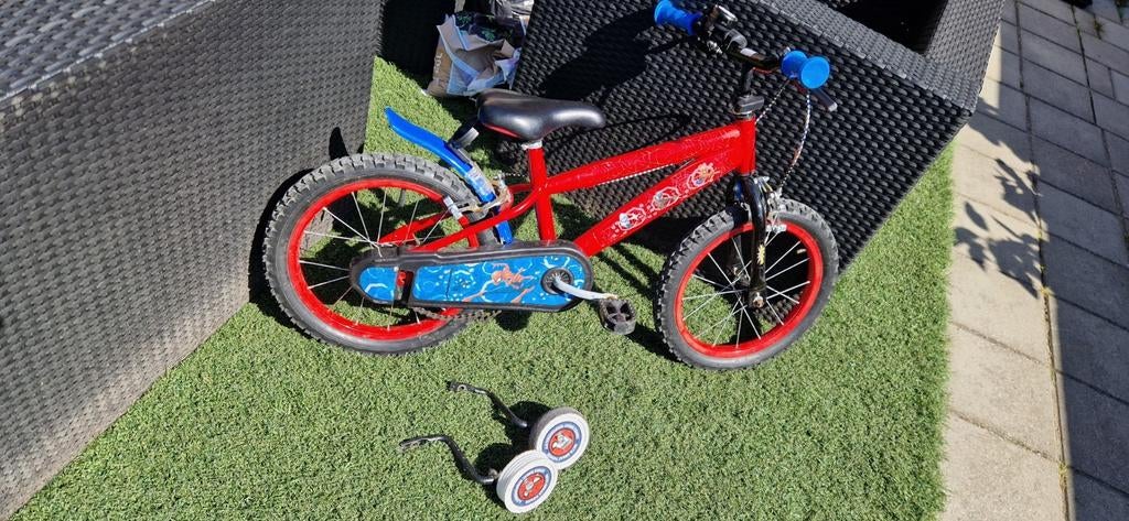 Gebruikte Spider-Man kinderfiets 16 inch (ketting los), Ophalen of Verzenden, Gebruikt, 16 tot 20 inch, Zijwieltjes