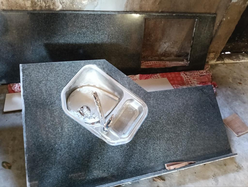 Granieten keukenblad met spoelbak, Ophalen