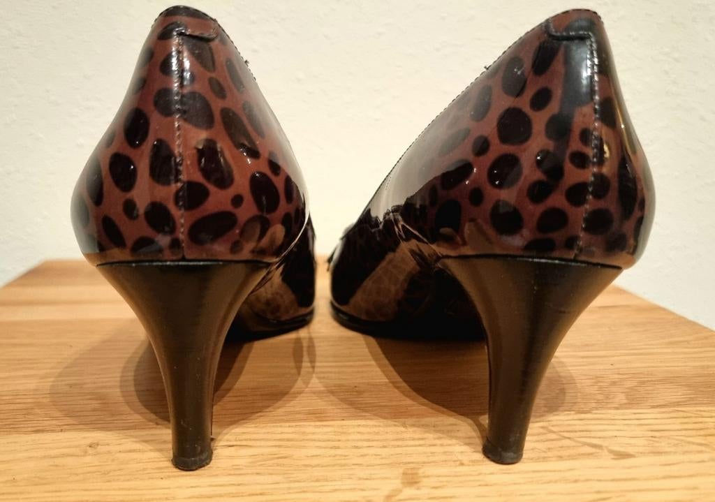 Marc by Marc Jacobs lakleren pumps met animalprint, Pumps, Ophalen of Verzenden, Gedragen, Marc by Marc Jacobs