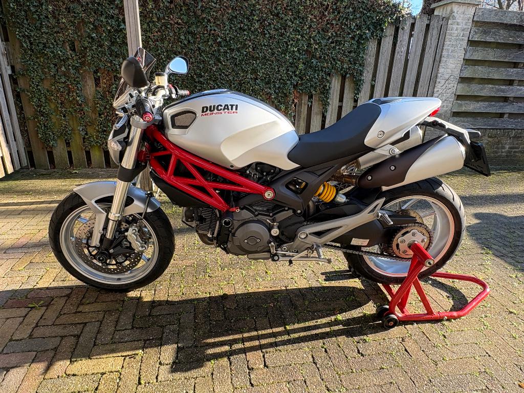 2010 Ducati Monster 1100 ABS, Motoren, Motoren | Ducati, Motorrijbewijs A, Particulier, Meer dan 35 kW, ABS