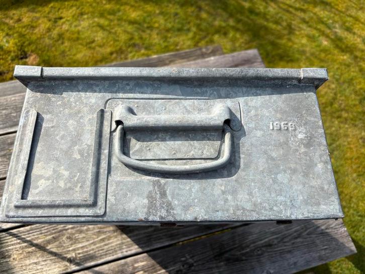 Brabantia NV metalen kist 1969, Antiek en Kunst, Antiek | Overige Antiek, Ophalen