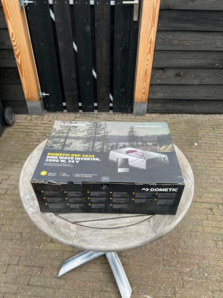 Dometic Omvormer 24v  220v 2000w, Auto-onderdelen, Ophalen of Verzenden, Gebruikt, Elektronica en Kabels