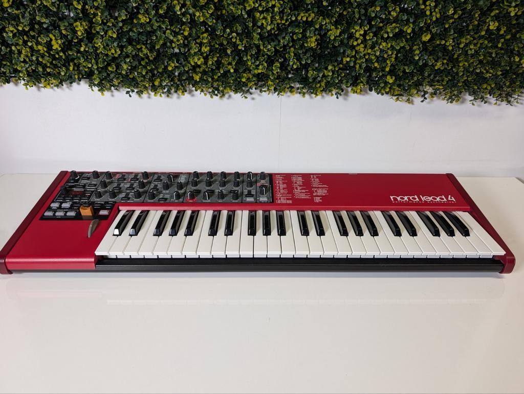 Prosq Music | Nord Lead 4 Synth | Dé Nord Specialist & Shop, Box 4214, 102 65 Stockholm, Sweden, Ophalen of Verzenden, Info@clavia.se