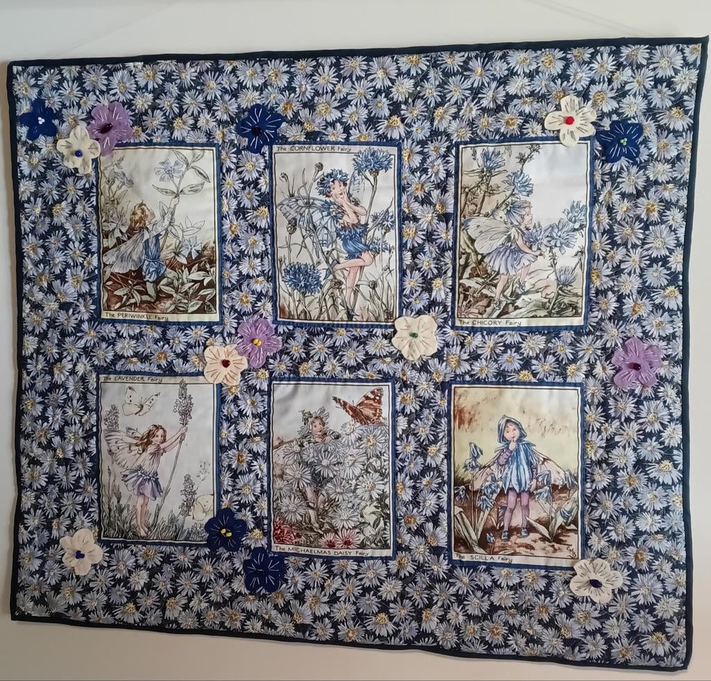 Wandkleed Flower Fairies, Huis en Inrichting, Meerkleurig, Ophalen of Verzenden, Zo goed als nieuw, Wandkleed