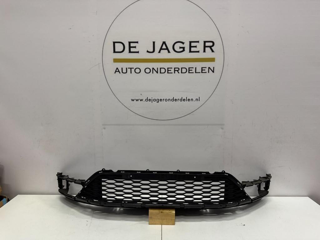 VW T ROC MIDDENROOSTER ROOSTER BUMPER ORIGINEEL 2017-, Gebruikt, Volkswagen AG, Bumper, Berliner Ring 2
38440  Wolfsburg, DE