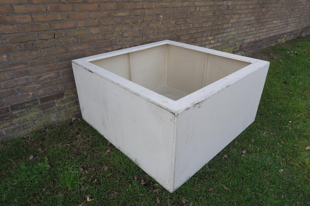 Witte Polyester bloembak plantenbak 120x120x60, Ophalen, Kunststof, Gebruikt, 100 cm of meer
