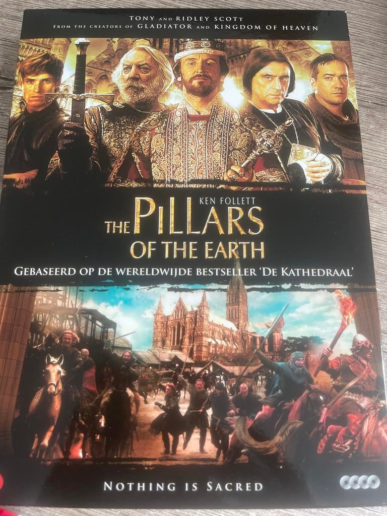 The Pillars of the Earth - Gebaseerd op 'De Kathedraal', Ophalen of Verzenden, Zo goed als nieuw