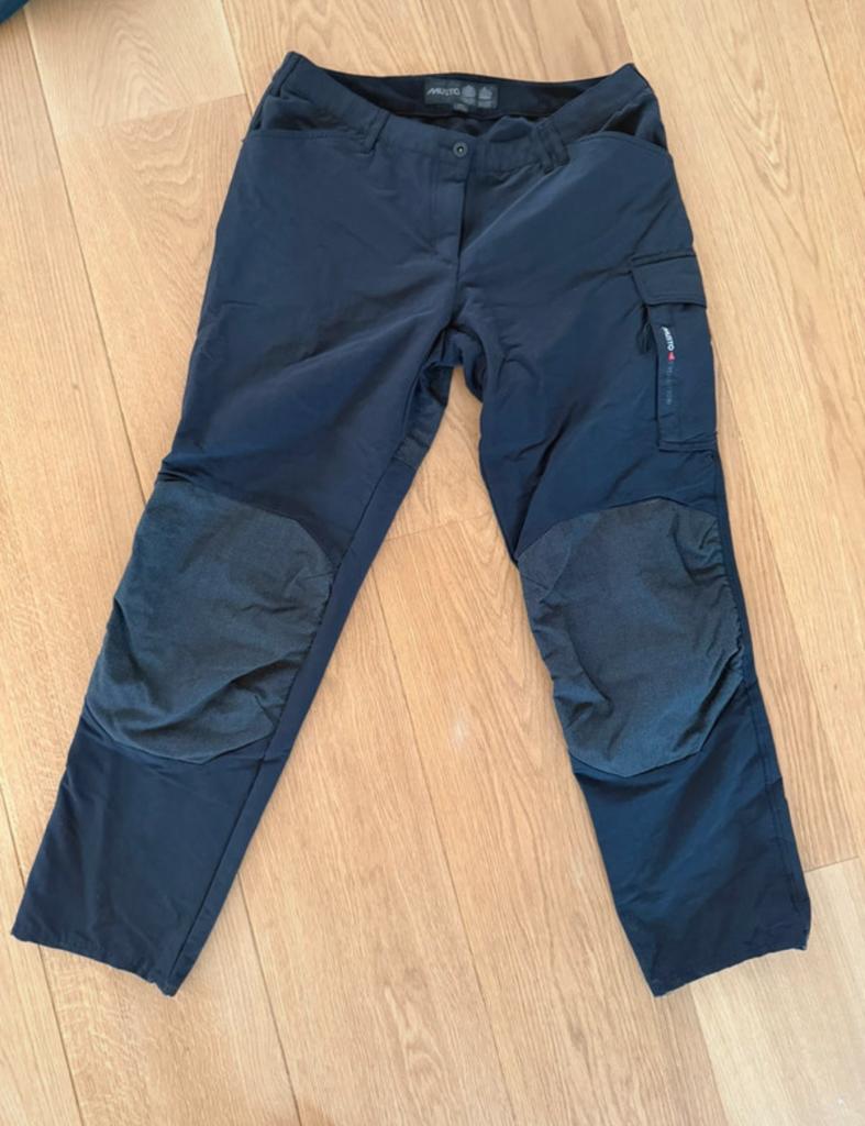 Musto performance zeilbroek dames, Watersport en Boten, Ophalen of Verzenden, Zo goed als nieuw, Dame, Zeilbroek