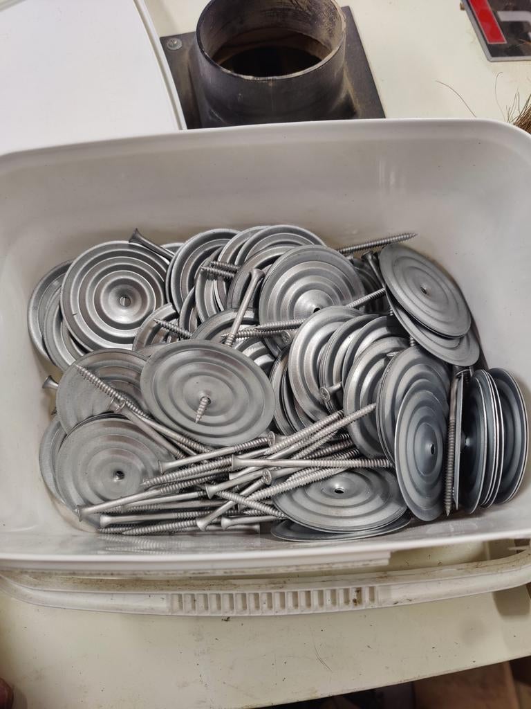 Dakschroeven en drukverdeelplaten 4,8x90mm, Doe-het-zelf en Verbouw, IJzerwaren en Bevestigingsmiddelen, Ophalen of Verzenden