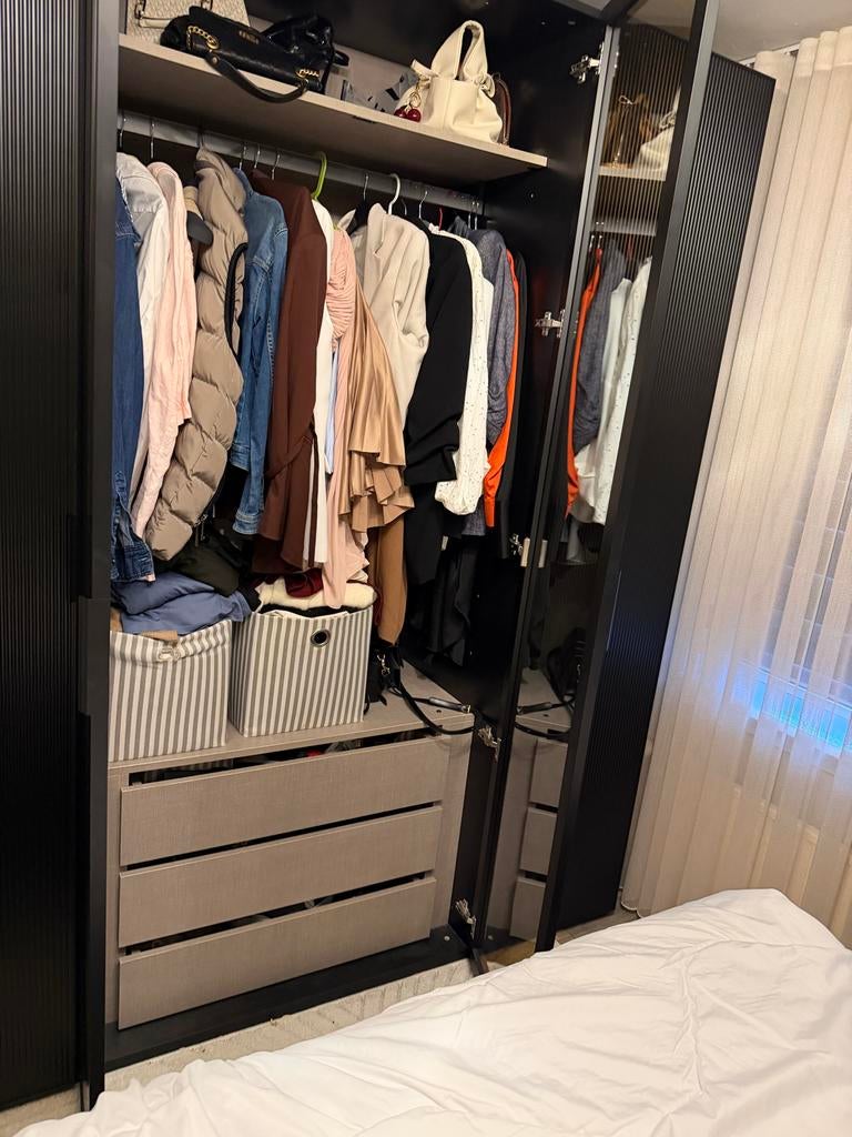Kledingkast en coiffeuse - Zo goed als nieuw, 200 cm of meer, 150 tot 200 cm, Ophalen of Verzenden, Zo goed als nieuw