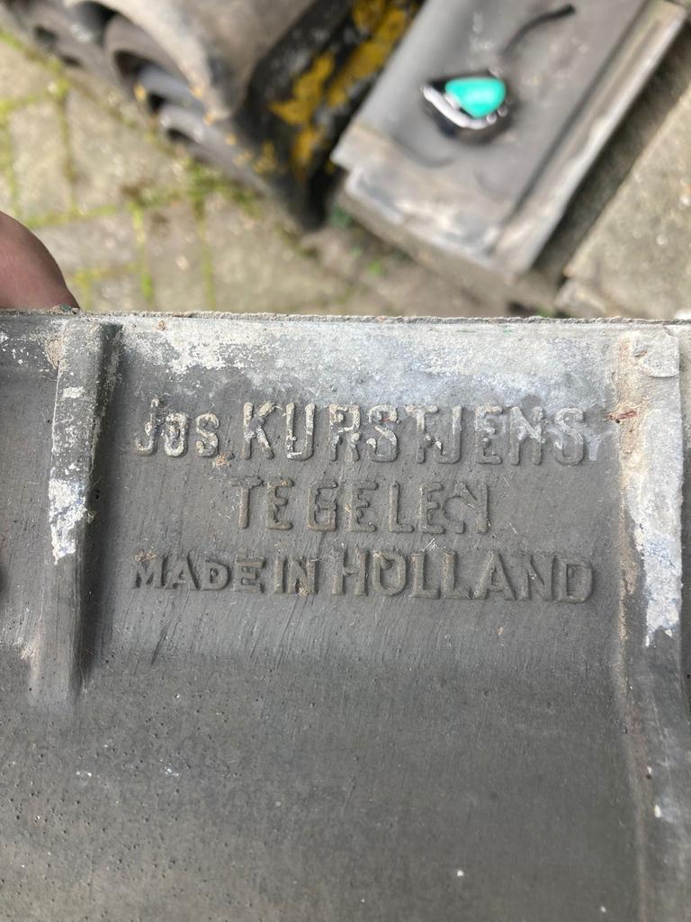 Oude gebruikte dakpannen Jos. Kurstjens Tegelen, Ophalen, Gebruikt, Steen of Klei, 15 m² of meer