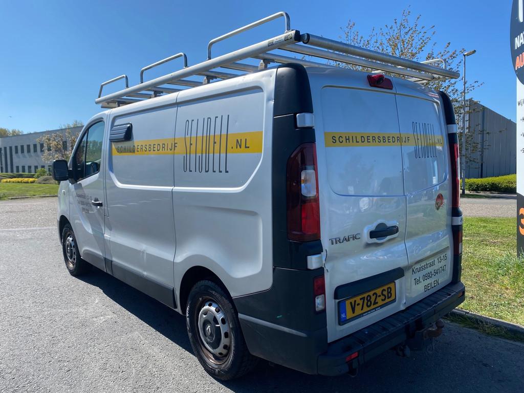 Renault Trafic | 2015 | 1.6 dCi T27 L1H1 Comfort | Top bus |, Voorwielaandrijving, Euro 5, 15 km/l, Gebruikt