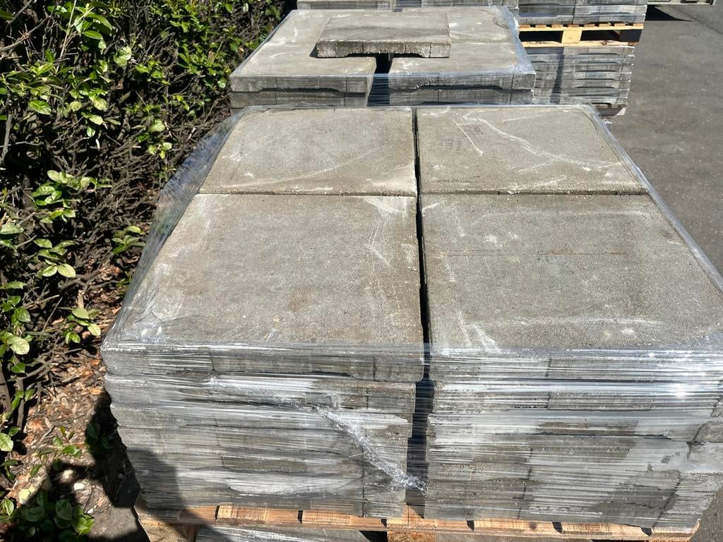 Dreentegels / daktegel beton 50x50x6cm 750 stuks (187,5 m2), Tuin en Terras, Tegels en Klinkers, Ophalen, Gebruikt, 10 m² of meer