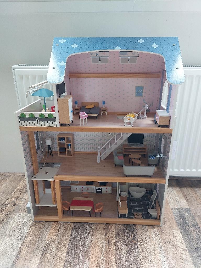 Poppenhuis hout, Ophalen of Verzenden, Gebruikt, Poppenhuis