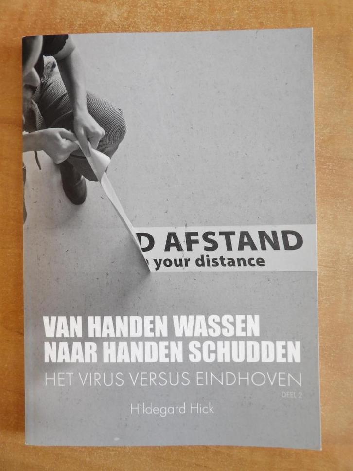 Zwartwit fotoboek coronacrisis Eindhoven Hildegard Hick 2021, Boeken, Kunst en Cultuur | Fotografie en Design, Zo goed als nieuw