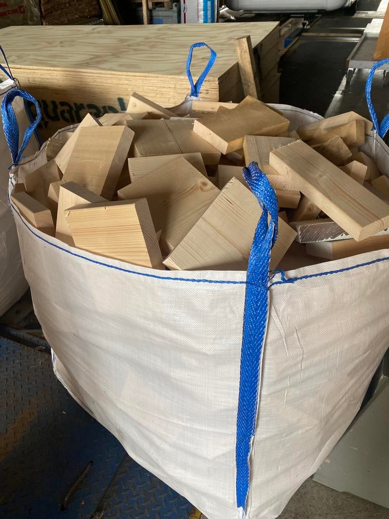 Droogbrandhout voor kachel /vuurkorf/ tafel 55 euro de kuub, Tuin en Terras, Ophalen of Verzenden