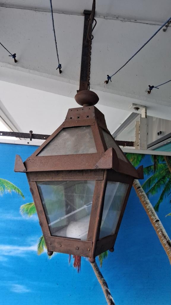 Ijzeren lantaarn, Tuin en Terras, Buitenverlichting, Staande lamp, Ophalen of Verzenden, Netvoeding, 50 tot 250 watt