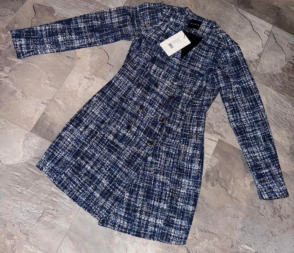 Nikkie Tweed Blazer Jurk Blauw Maat L Nieuw! Blazer dress, Ophalen, Zo goed als nieuw, Blauw, Boven de knie