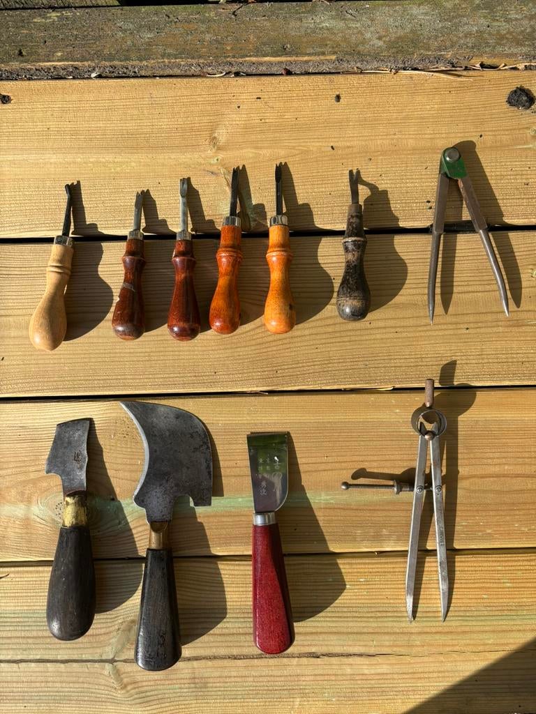 Grote set leerbewerking gereedschap, Ophalen of Verzenden, Gebruikt, Gereedschap of Toebehoren