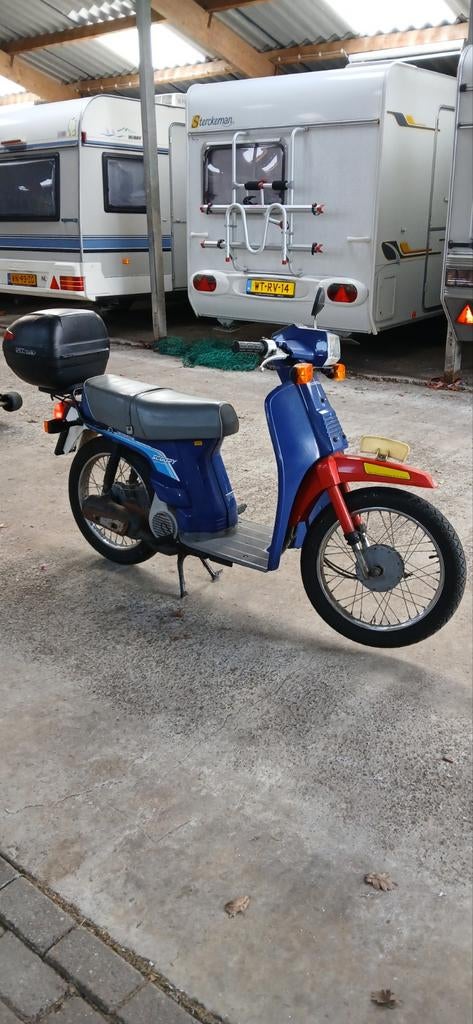 HONDA SCOOPY +PALLET ONDERDELEN, Fietsen en Brommers, Brommers | Honda, Ophalen of Verzenden, Gebruikt, Overige modellen