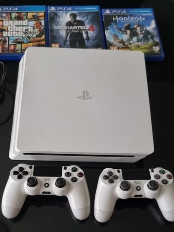 PS4 Slim 500GB + 2 controllers + 3 topgames beschikbaar voor biedingen