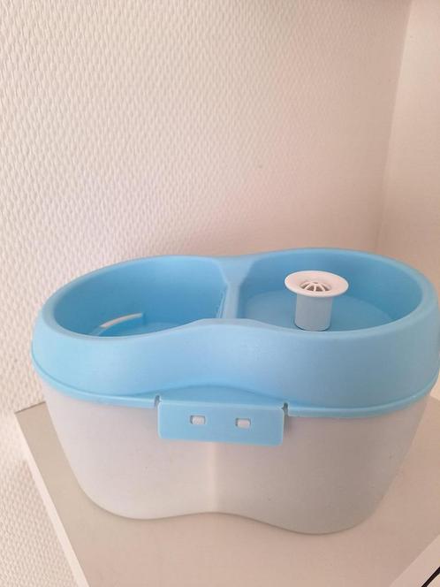 Waterbak voor katten Cat H2O, 2 liter., Dieren en Toebehoren, Kattenvoerbakken en Drinkbakken, Zo goed als nieuw, Automatisch