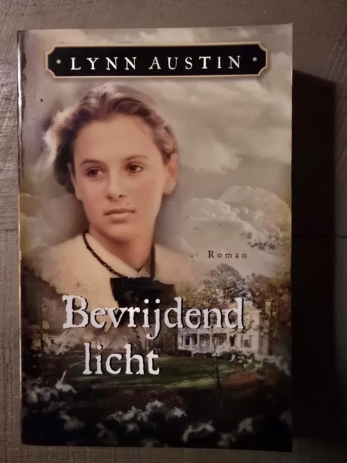 Lynn Austin - Bevrijdend licht (christelijke roman), Boeken, Romans, Zo goed als nieuw, Amerika, Ophalen of Verzenden