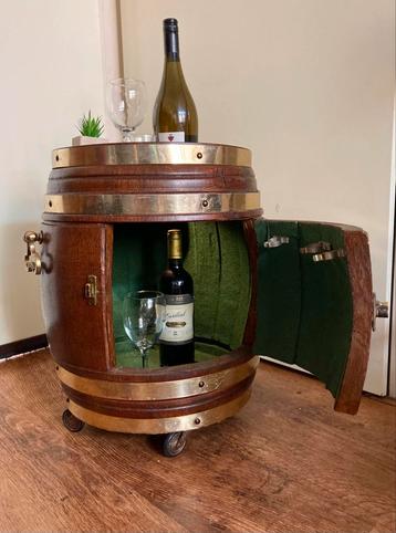 Antieke drank trolley wijn kast drankwagen whisky vat. beschikbaar voor biedingen