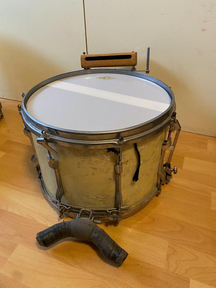 Te koop: marching drum met percussie blok, Muziek en Instrumenten, Percussie, Gebruikt, Trommel, Ophalen of Verzenden