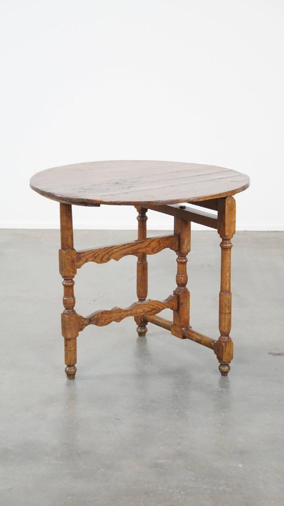 Ronde, inklapbare antieke 18e eeuwse Franse wijn tafel, Antiek en Kunst, Antiek | Meubels | Tafels, Ophalen