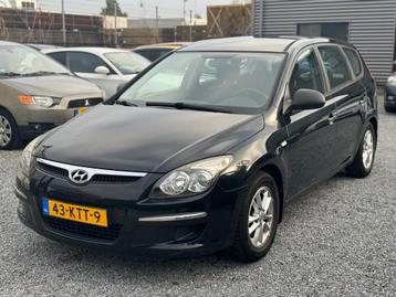 Hyundai I30 CW 1.4i Blue Active Airco Elektrische Ramen beschikbaar voor biedingen