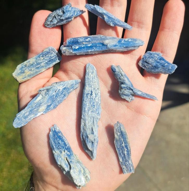 Mega Actie! Kyaniet 10 voor €10! Edelsteen natuursteen, Sieraden, Tassen en Uiterlijk, Edelstenen, Nieuw, Ophalen of Verzenden