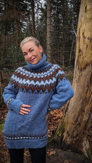Heerlijke zachtblauwe trui, 100% lettlopi IJslandse wol.
