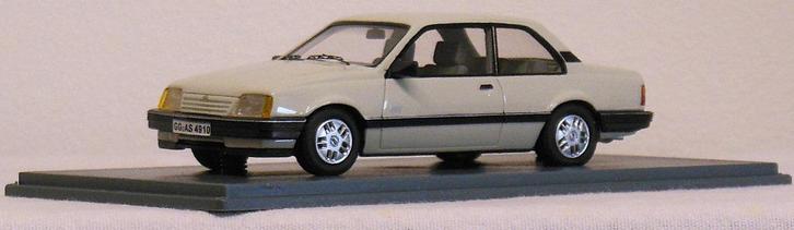 OPEL Ascona C GT. 1988. 1:43. Neo Scale Models, 45970. OVP., Hobby en Vrije tijd, Modelauto's | 1:43, Zo goed als nieuw, Auto