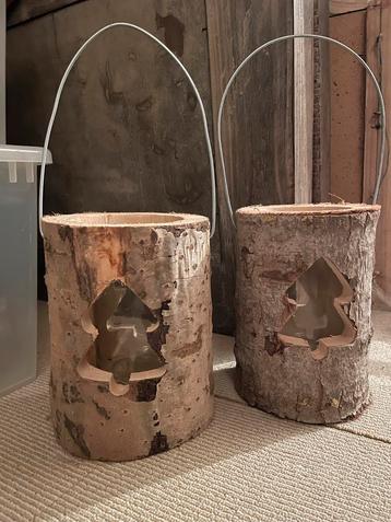 2 Houten Kerst Lantaarns met Glas beschikbaar voor biedingen