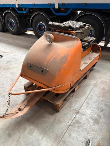 Snowmobiel sneeuwscooter te koop beschikbaar voor biedingen