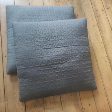Kussens, 65 x 65 cm beschikbaar voor biedingen
