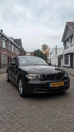 BMW 1-Serie 2.0 116I 3DR 2009 Zwart, Auto's, 1-Serie, 65 €/maand, Achterwielaandrijving, 1995 cc