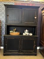 Vintage schoolkast / buffetkast / kast, Ophalen, Studio Larilo, Studiolarilo@gmail.com, Zo goed als nieuw