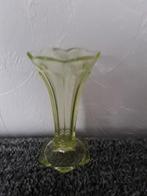 Vaasje van uranuiumglas, Ophalen