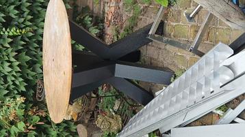 solide onderstel boomsamtafel beschikbaar voor biedingen