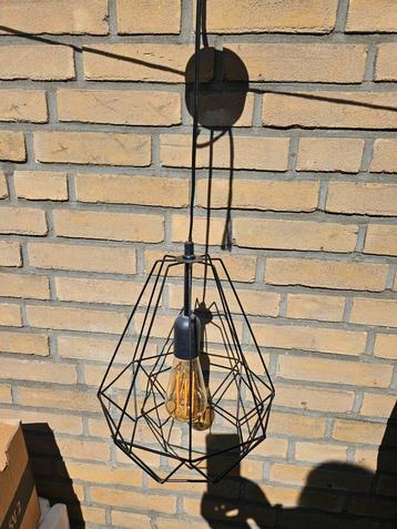 Hanglamp beschikbaar voor biedingen