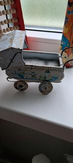 60 jaar blikken Oud Poppenwagentje, Antiek en Kunst, Ophalen of Verzenden