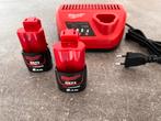 Milwaukee acculader + 2 x M12 accu 2Ah, Ophalen of Verzenden, Nieuw