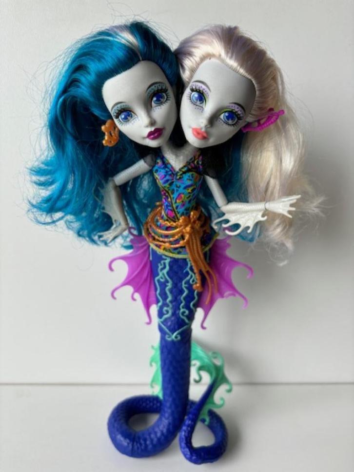 Monster high poppen PERI & PEARL, Verzamelen, Poppen, Zo goed als nieuw, Pop, Ophalen of Verzenden