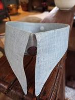 Brocante herenboord leuk op buste of oude beer 8cm tot punt, Ophalen of Verzenden